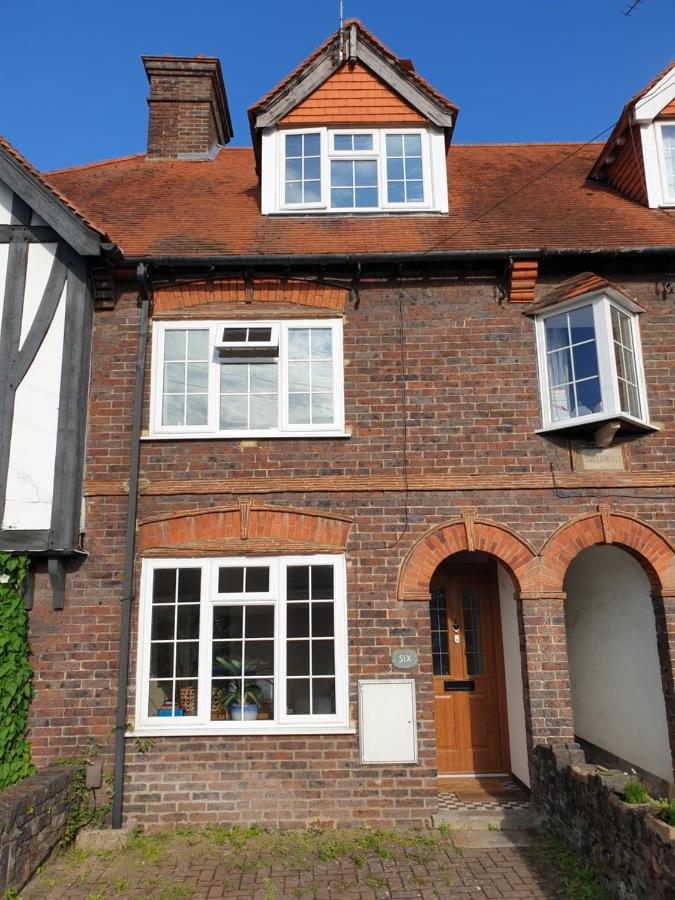 Lotus Pod House Homestay Horsell 外观 照片